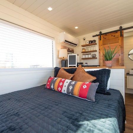 New The Buffalo-Shipping Container In 阿尔派恩 外观 照片